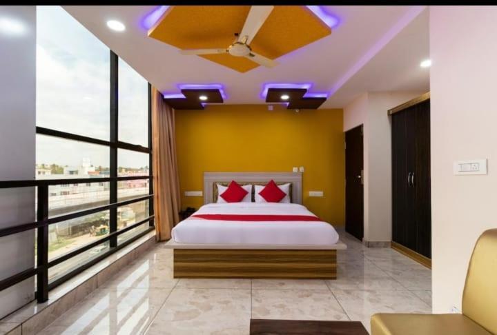 Hotel Prince Palace Μπανγκαλόρ Εξωτερικό φωτογραφία
